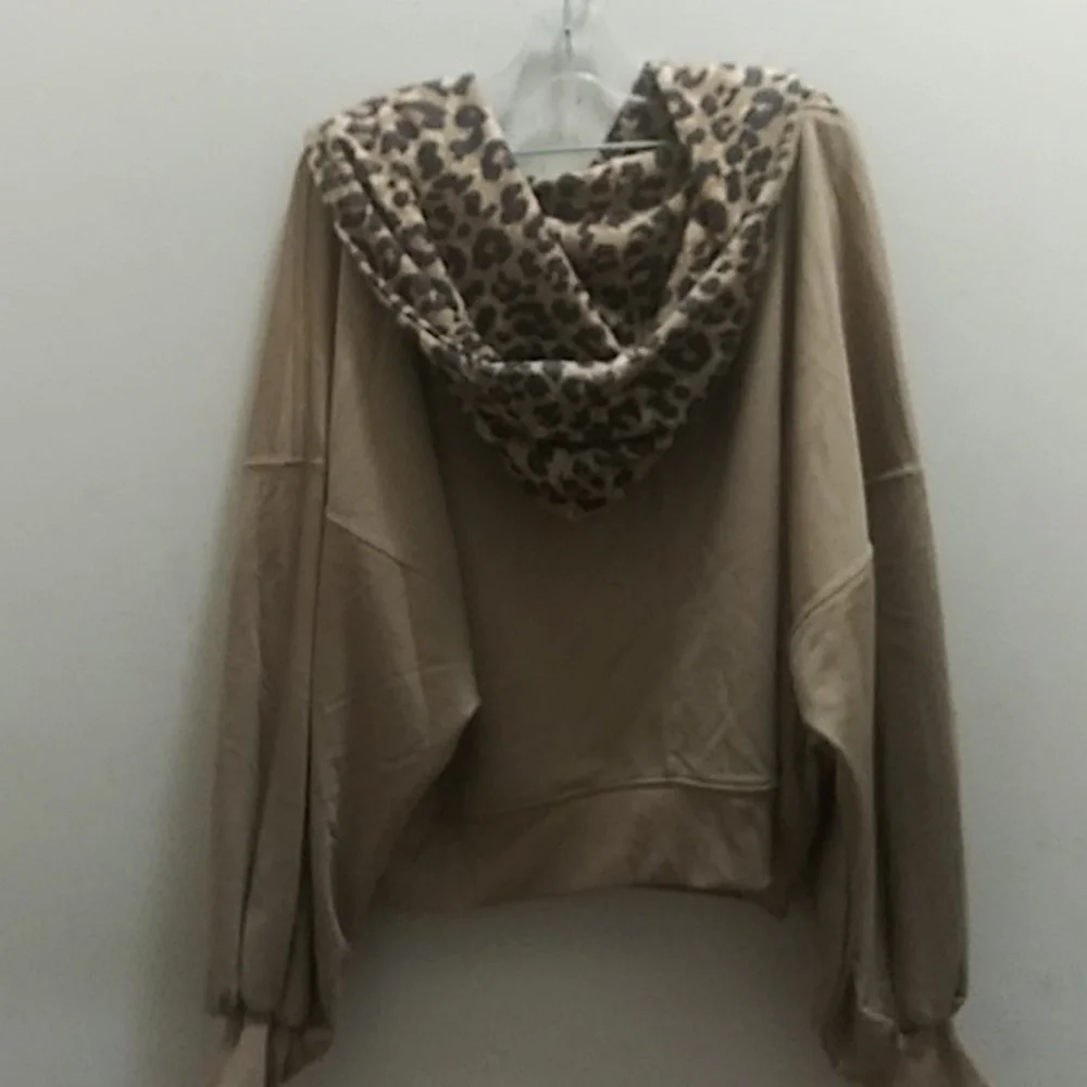 Zenana women's crop top sweater size L